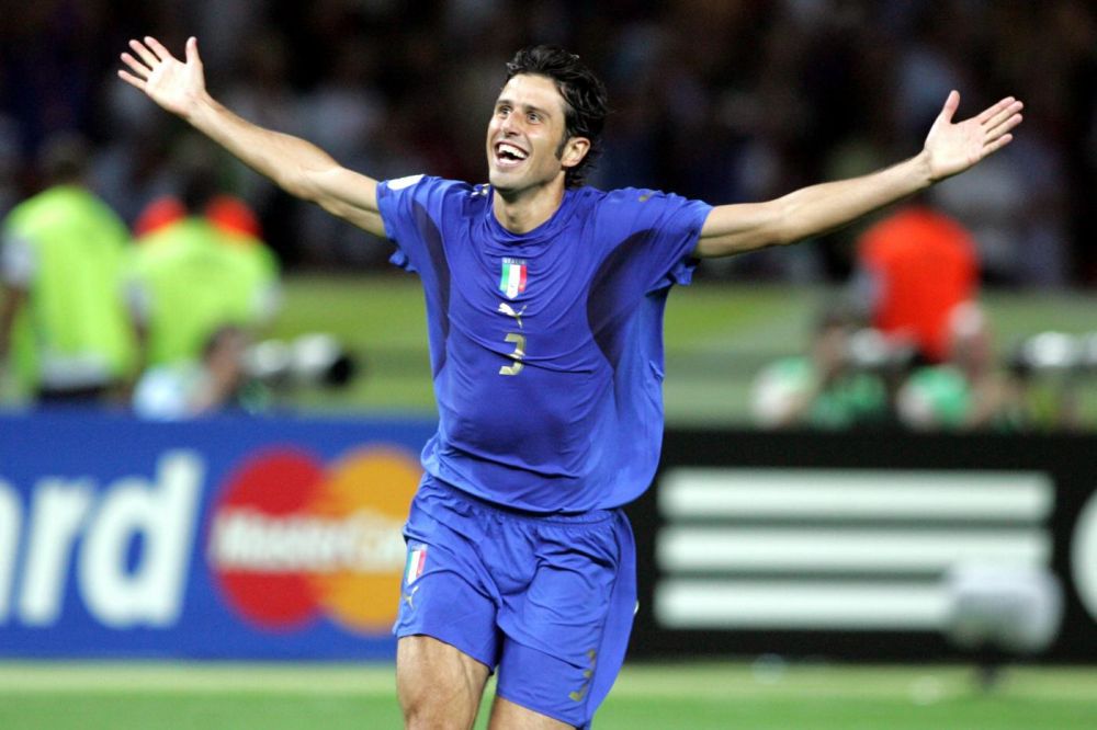 布斯克茨：很期待去看看新诺坎普，也很想在那里好好感受一下（布斯克茨：迫不及待参观新诺坎普，盼在那里深切感受一番）