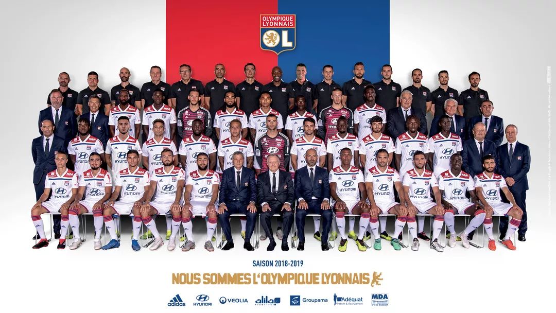 阿斯：帕斯闪耀科莫引多家豪门关注，皇马有意激活回购条款（阿斯报：帕斯在科莫高光引豪门竞逐，皇马考虑启动回购条款）