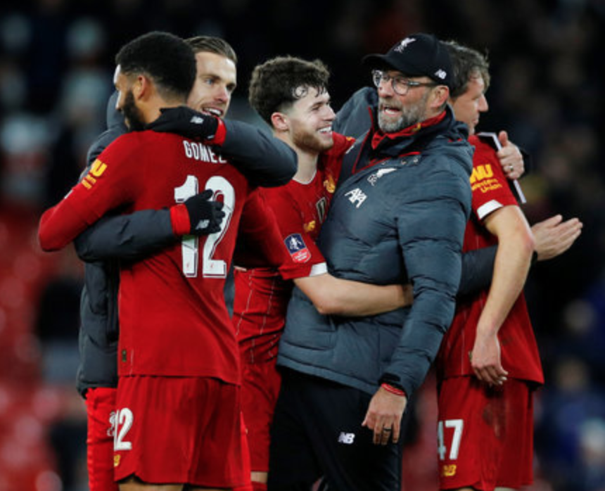 夏窗转会标王坑惨米兰：3700万先生低效，缺乏9号问题更严重了（米兰被夏窗标王拖累：3700万引援低迷，9号位空缺雪上加霜）