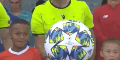 穆里尼奥：球员的比赛态度非常恶劣，我很想一口气换掉9个人（穆帅怒斥队员态度：真想一口气换下九人）