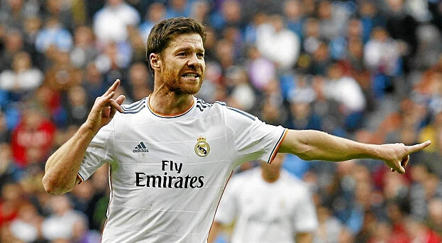 皇马16岁天才首获一线队征召！后防告急 卡斯蒂利亚新星临危受命（皇马后防告急！16岁天才首次入选一线队，卡斯蒂利亚新星火线救场）