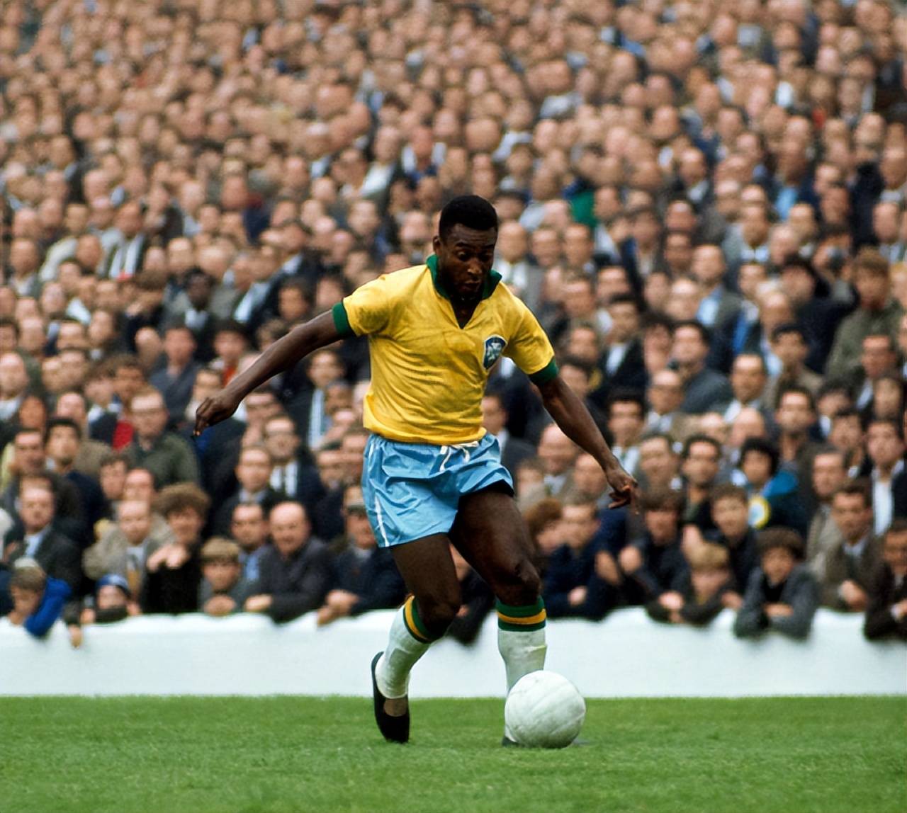 拜仁外租门将：很生气不是汉堡的一门，诺伊尔是史上最佳门将（拜仁外租门将不满未成汉堡一号：盛赞诺伊尔为史上最佳）