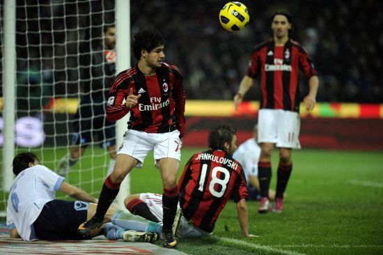 电讯报：切尔西准备借夏窗继续补强中场，为恩佐，凯塞多减负（电讯报：切尔西今夏将继续引援补强中场，减轻恩佐与凯塞多负担）