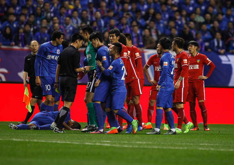 14轮不胜！佛罗伦萨客场1-3遭萨索洛逆转，沃尔帕托传射（苦吞14轮不胜！佛罗伦萨客场1-3被萨索洛翻盘，沃尔帕托一传一射）