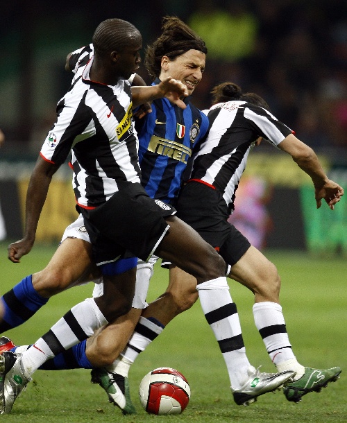 足球不是算术，是博弈（足球重在博弈，不在算术）