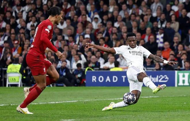 埃贝尔提议诺伊尔重返国家队？卡恩：这也许只是他的个人想法（卡恩回应埃贝尔建议诺伊尔回归国家队：或仅其个人观点）