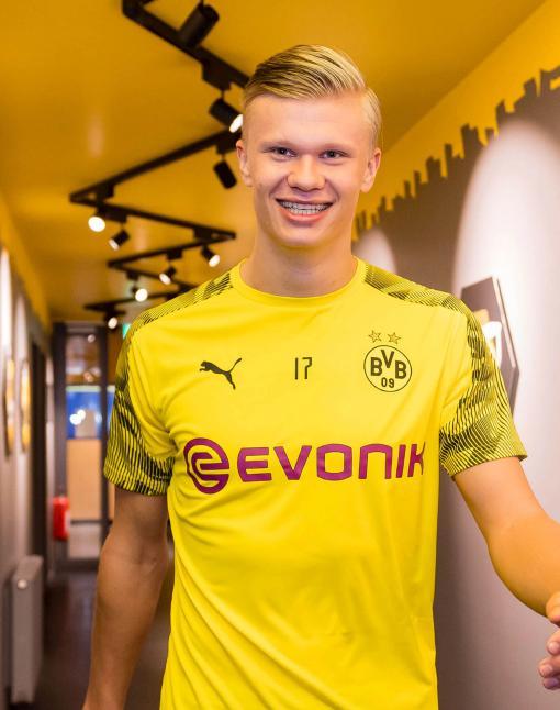 马雷斯卡：与曼城的传闻纯属猜测，下赛季我一定会留在切尔西（马雷斯卡：有关曼城的传闻只是臆测，下赛季我肯定留在切尔西）