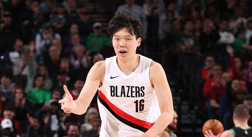 复出传射建功，内马尔率领桑托斯逃离降级区（内马尔复出一传一射，带领桑托斯脱离降级区）