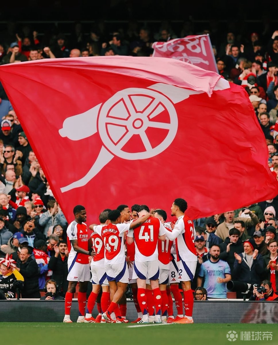 登贝莱获评《队报》25年体坛“王中王”，力压游泳世界冠军（登贝莱加冕《队报》25年体坛“王中王”，力压游泳世界冠军）