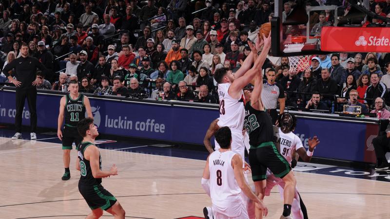 官方：马竞主帅西蒙尼荣获2025年金足奖传奇（官宣：马竞主帅西蒙尼荣膺2025年金足奖传奇称号）